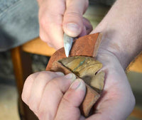 How to flint Knapp using pressure with antler tines